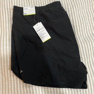 NWT Old Navy XL Go-Dry shorts